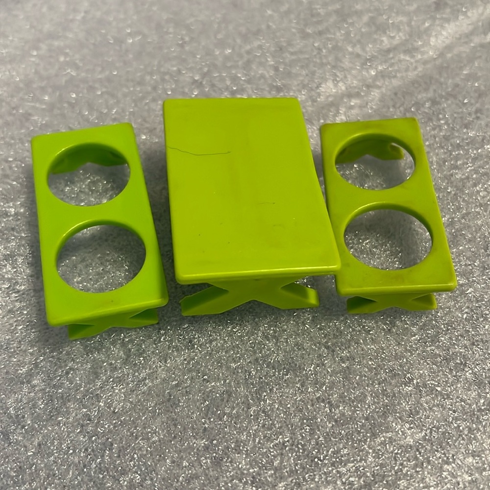 Vintage Fisher-Price little people green picnic table & 2 benches